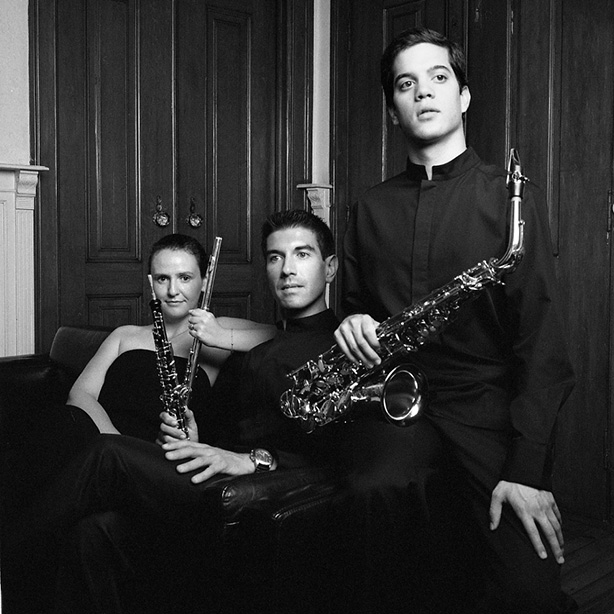 Entre Madeiras Trio